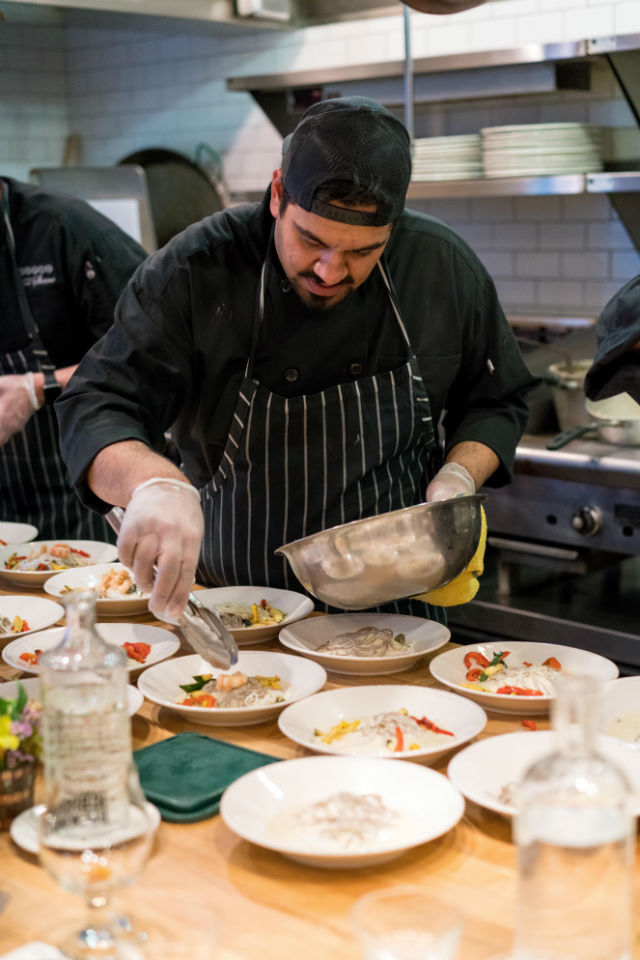 Comment choisir ses chaussures de sécurité pour travailler en cuisine ? -  Restaurants avec terrasse